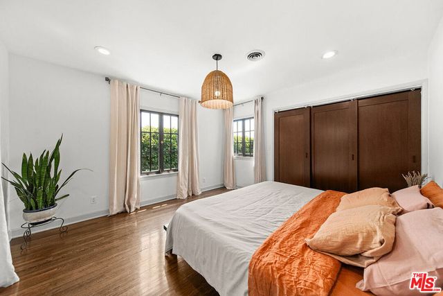 6626 Cahuenga Terrace, Los Angeles, CA 90068