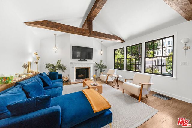 6626 Cahuenga Terrace, Los Angeles, CA 90068