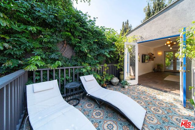 6626 Cahuenga Terrace, Los Angeles, CA 90068