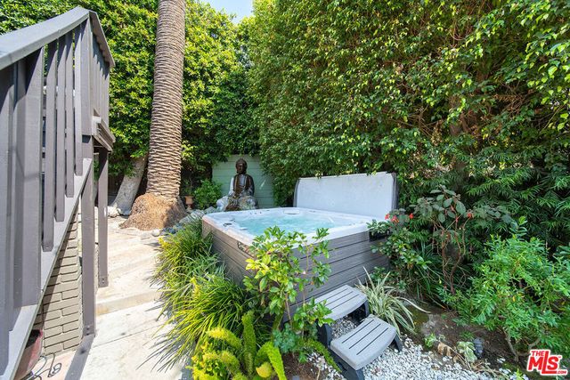 6626 Cahuenga Terrace, Los Angeles, CA 90068