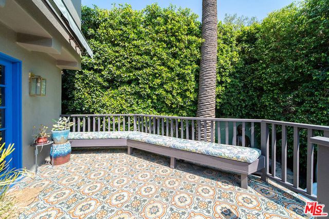 6626 Cahuenga Terrace, Los Angeles, CA 90068
