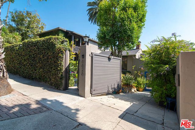 6626 Cahuenga Terrace, Los Angeles, CA 90068