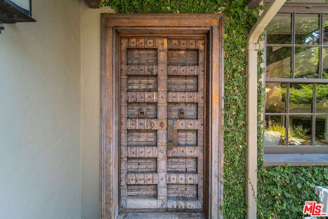 6626 Cahuenga Terrace, Los Angeles, CA 90068