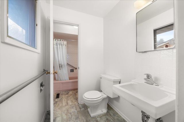 7120 N Audubon Dr, Spokane, WA 99208