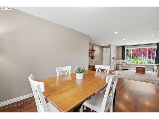 1155 Se 36TH St, Troutdale, OR 97060