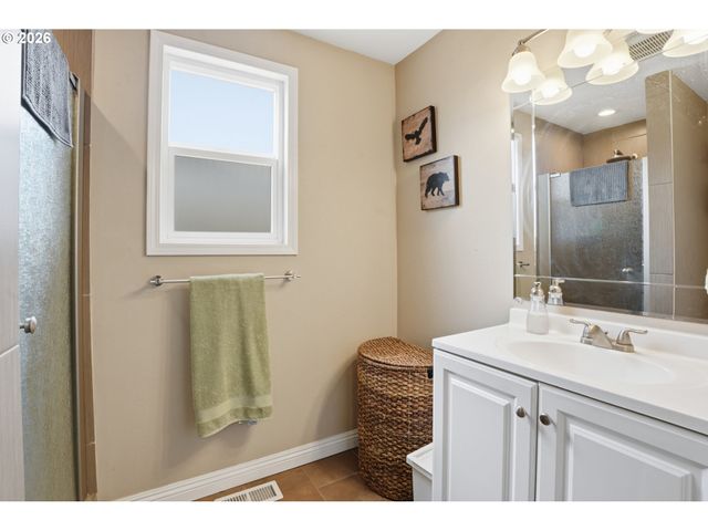 1155 Se 36TH St, Troutdale, OR 97060