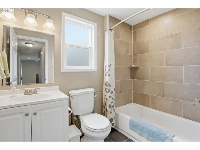 1155 Se 36TH St, Troutdale, OR 97060