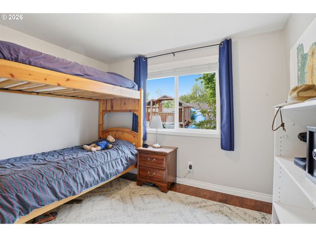 1155 Se 36TH St, Troutdale, OR 97060