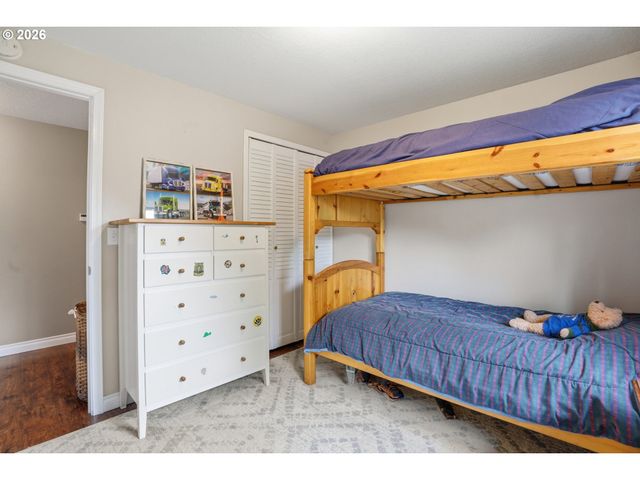 1155 Se 36TH St, Troutdale, OR 97060