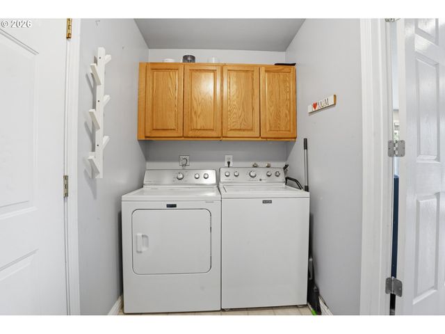 1155 Se 36TH St, Troutdale, OR 97060