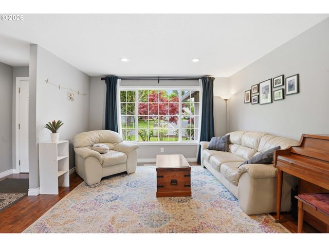 1155 Se 36TH St, Troutdale, OR 97060