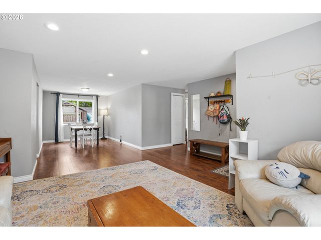 1155 Se 36TH St, Troutdale, OR 97060