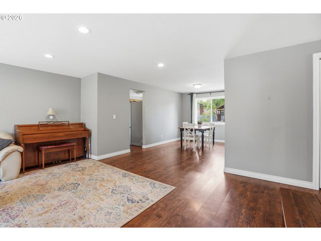 1155 Se 36TH St, Troutdale, OR 97060