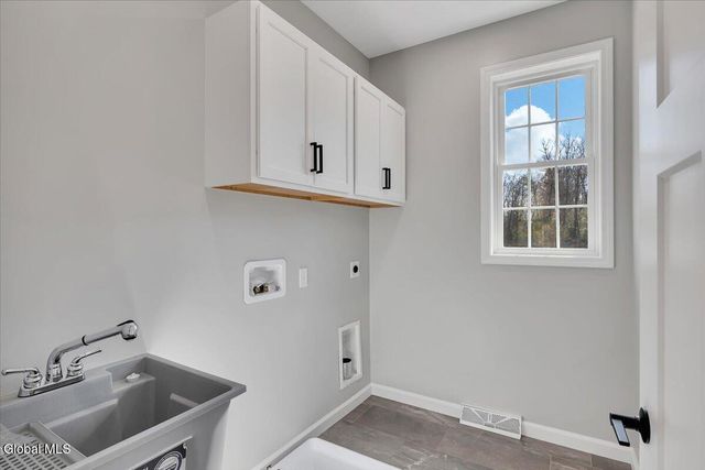 105 Diamond Place, Rotterdam, NY 12306