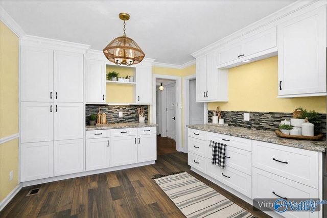 1119 Retlaw Street NW, Huntsville, AL 35816