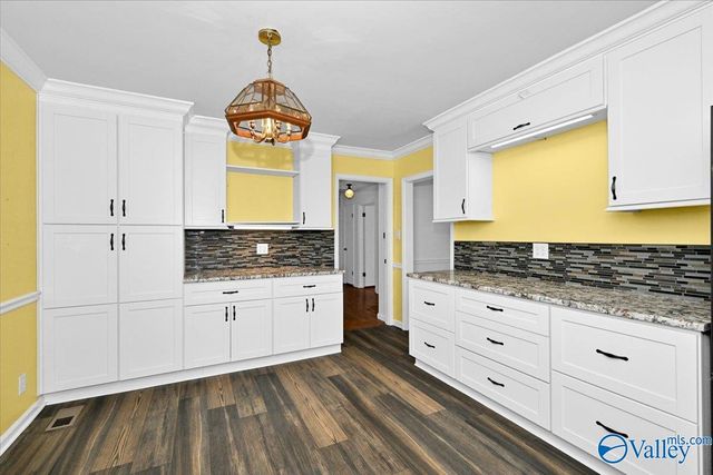 1119 Retlaw Street NW, Huntsville, AL 35816