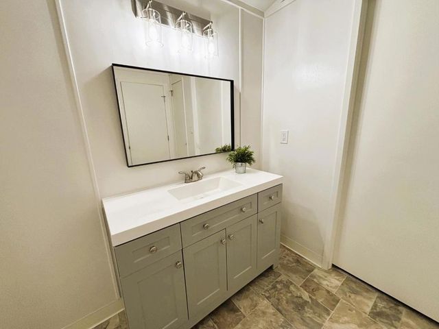 391 Millpond Drive, San Jose, CA 95125