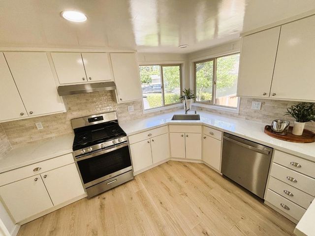 391 Millpond Drive, San Jose, CA 95125