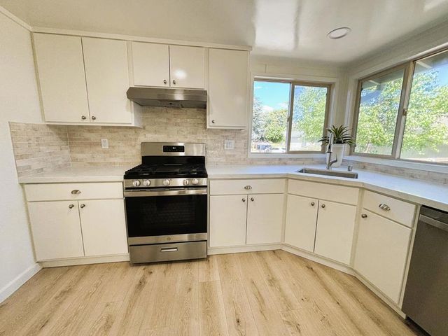 391 Millpond Drive, San Jose, CA 95125