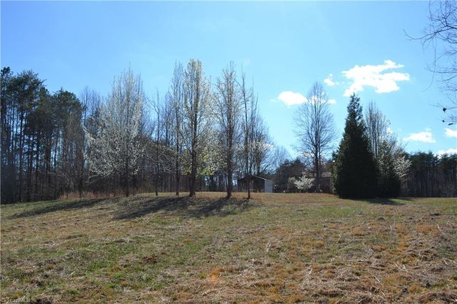 599 Nc Highway 770, Mayodan, NC 27027