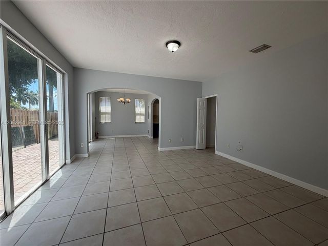4094 SW 159th Avenue 9, Miramar, FL 33027
