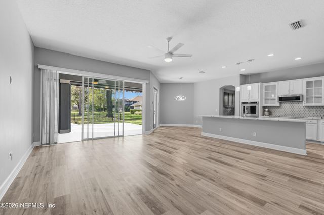 1123 GREEN PINE Circle, Orange Park, FL 32065