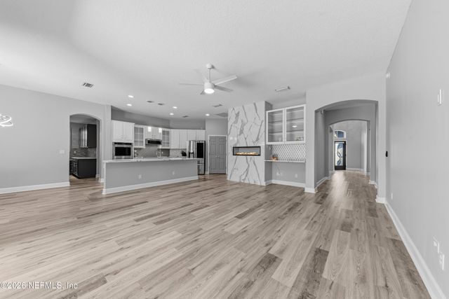 1123 GREEN PINE Circle, Orange Park, FL 32065