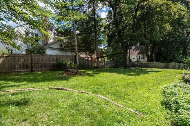 515 Lake Avenue, Worcester, MA 01604