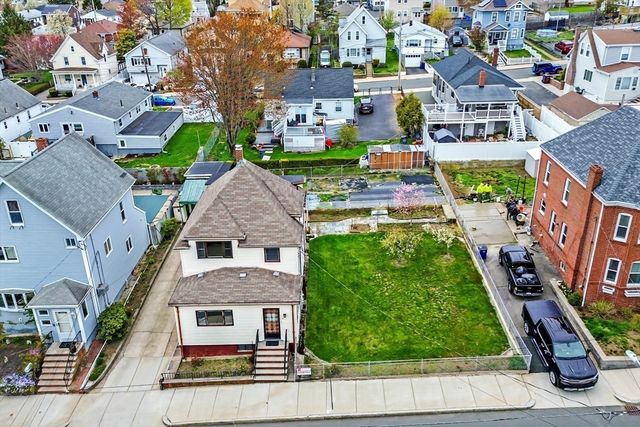 42 Genesee St, Revere, MA 02151