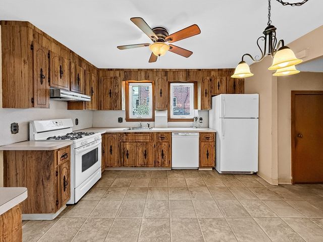 42 Genesee St, Revere, MA 02151