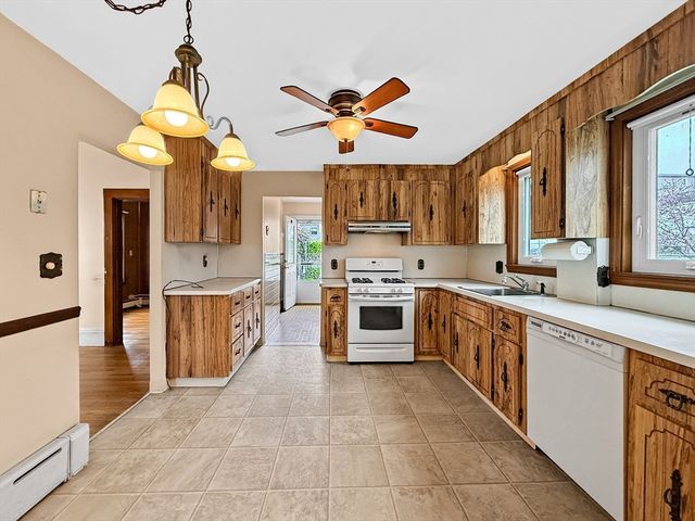 42 Genesee St, Revere, MA 02151