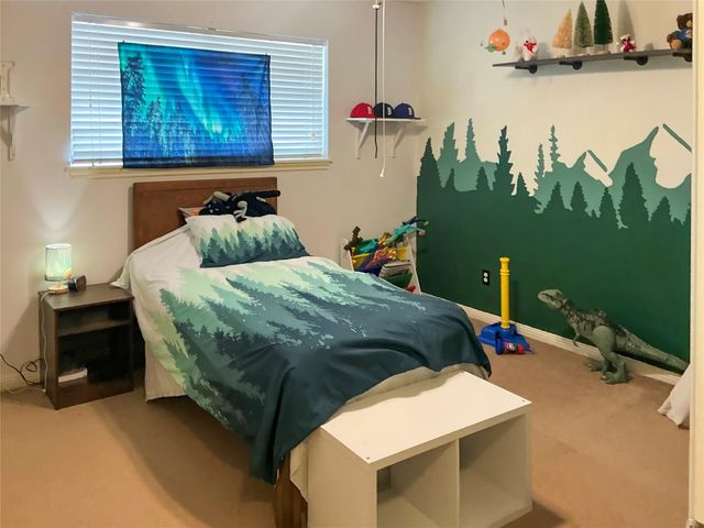 113 Flag Drive E, Lake Jackson, TX 77566