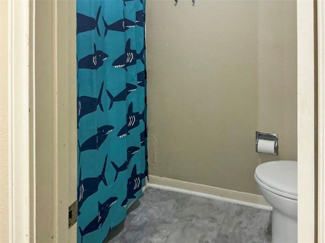 113 Flag Drive E, Lake Jackson, TX 77566