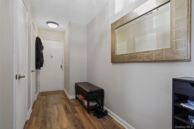 6 Bryant Crescent 2F, White Plains, NY 10605