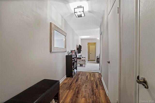 6 Bryant Crescent 2F, White Plains, NY 10605
