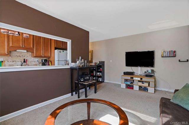 6 Bryant Crescent 2F, White Plains, NY 10605