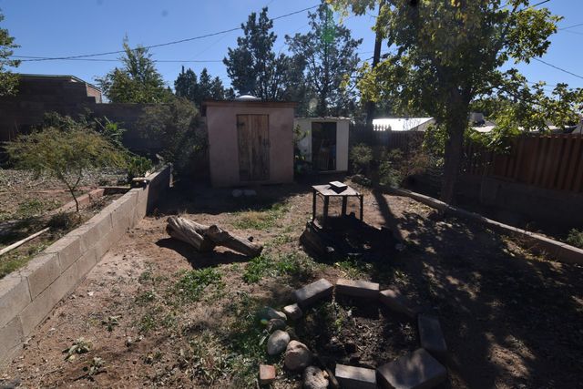 1021 LUTHY Circle NE, Albuquerque, NM 87112