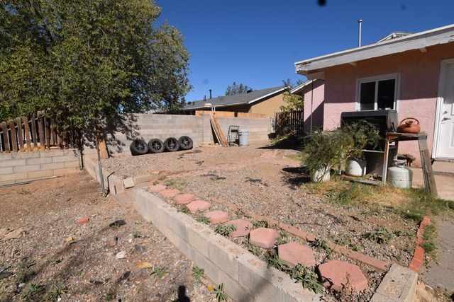 1021 LUTHY Circle NE, Albuquerque, NM 87112