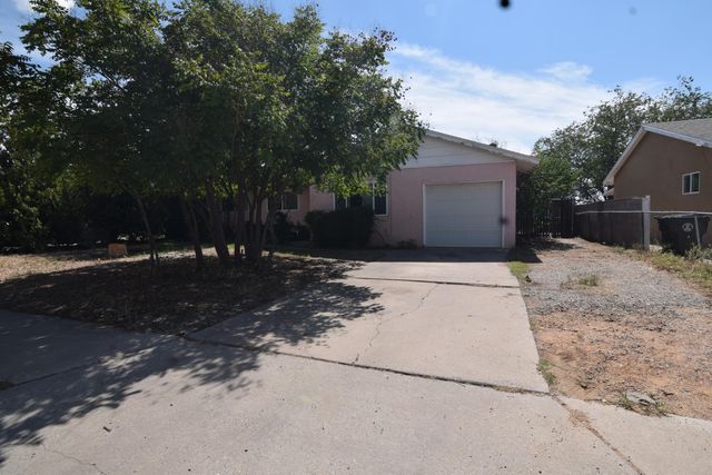 1021 LUTHY Circle NE, Albuquerque, NM 87112