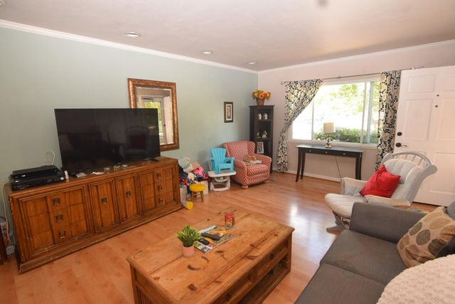 1021 LUTHY Circle NE, Albuquerque, NM 87112