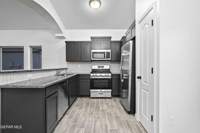 14305 Tobe Davis Drive, Horizon City, TX 79928