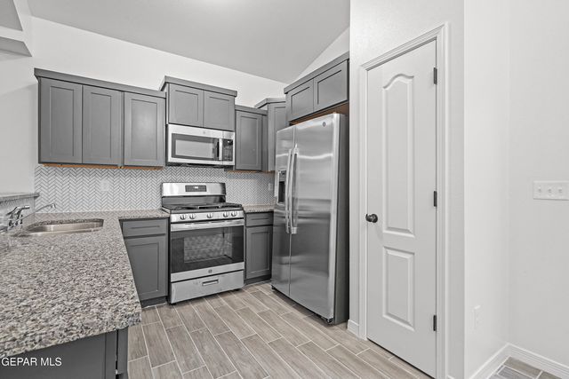 14305 Tobe Davis Drive, Horizon City, TX 79928