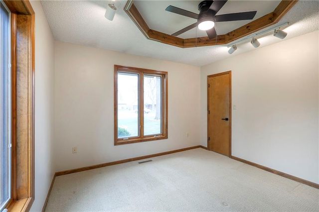 2800 Mohican Avenue, Independence, MO 64057