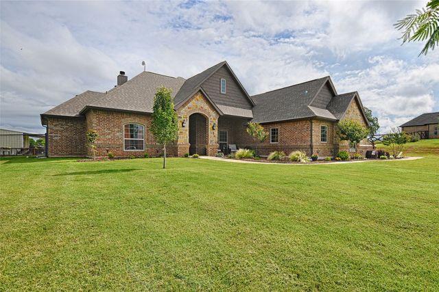 126 Flying Diamond Drive, Springtown, TX 76082