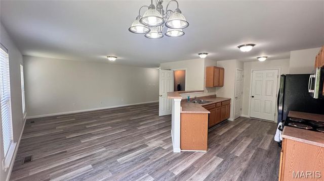 722 Wayland Drive, O'fallon, MO 63366