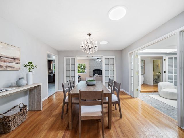 12100 Saraglen Drive, Saratoga, CA 95070