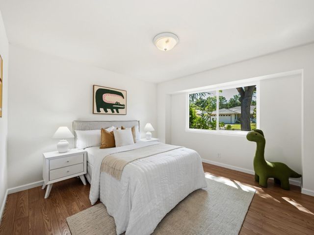12100 Saraglen Drive, Saratoga, CA 95070