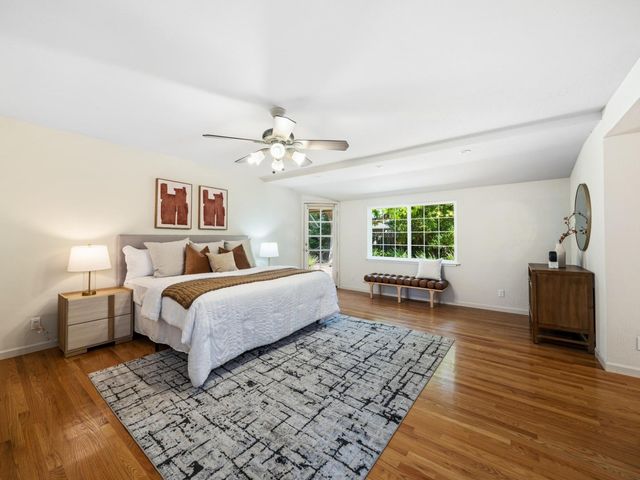 12100 Saraglen Drive, Saratoga, CA 95070