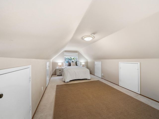 12100 Saraglen Drive, Saratoga, CA 95070