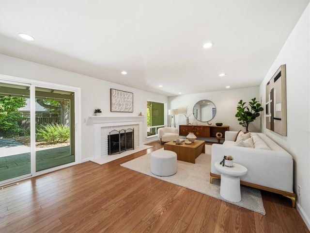 12100 Saraglen Drive, Saratoga, CA 95070